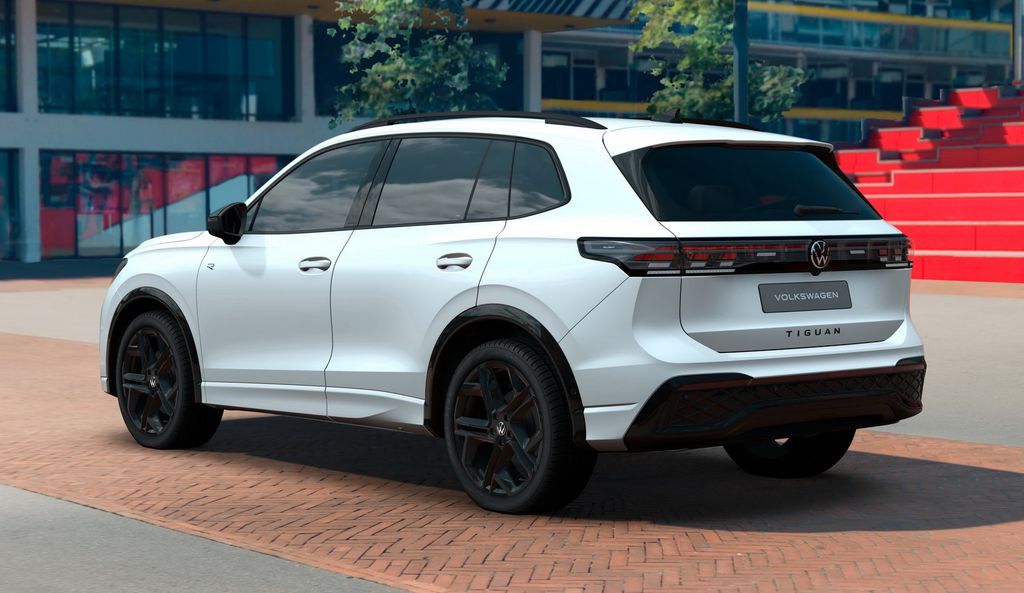 大众 Black 版途观 SUV 官图发布：2.0T 动力、外观黑化